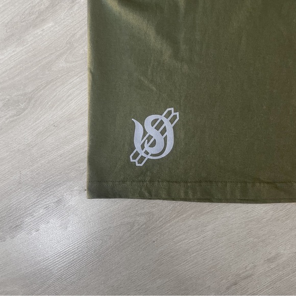 Infamous Dice Shirt 
Military Green - Picture 2 of 9
